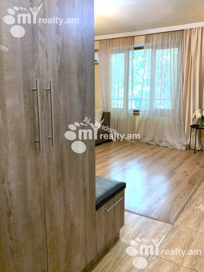 Снять 2 комнатную квартиру Бузанд ул, Центр Ереван, 136252