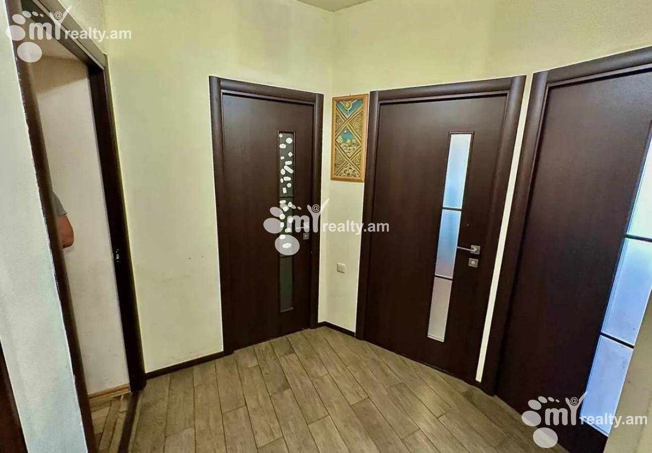 3 սենյականոց բնակարան  Քրիստաֆորի փող, Կենտրոն Երևան, 143507