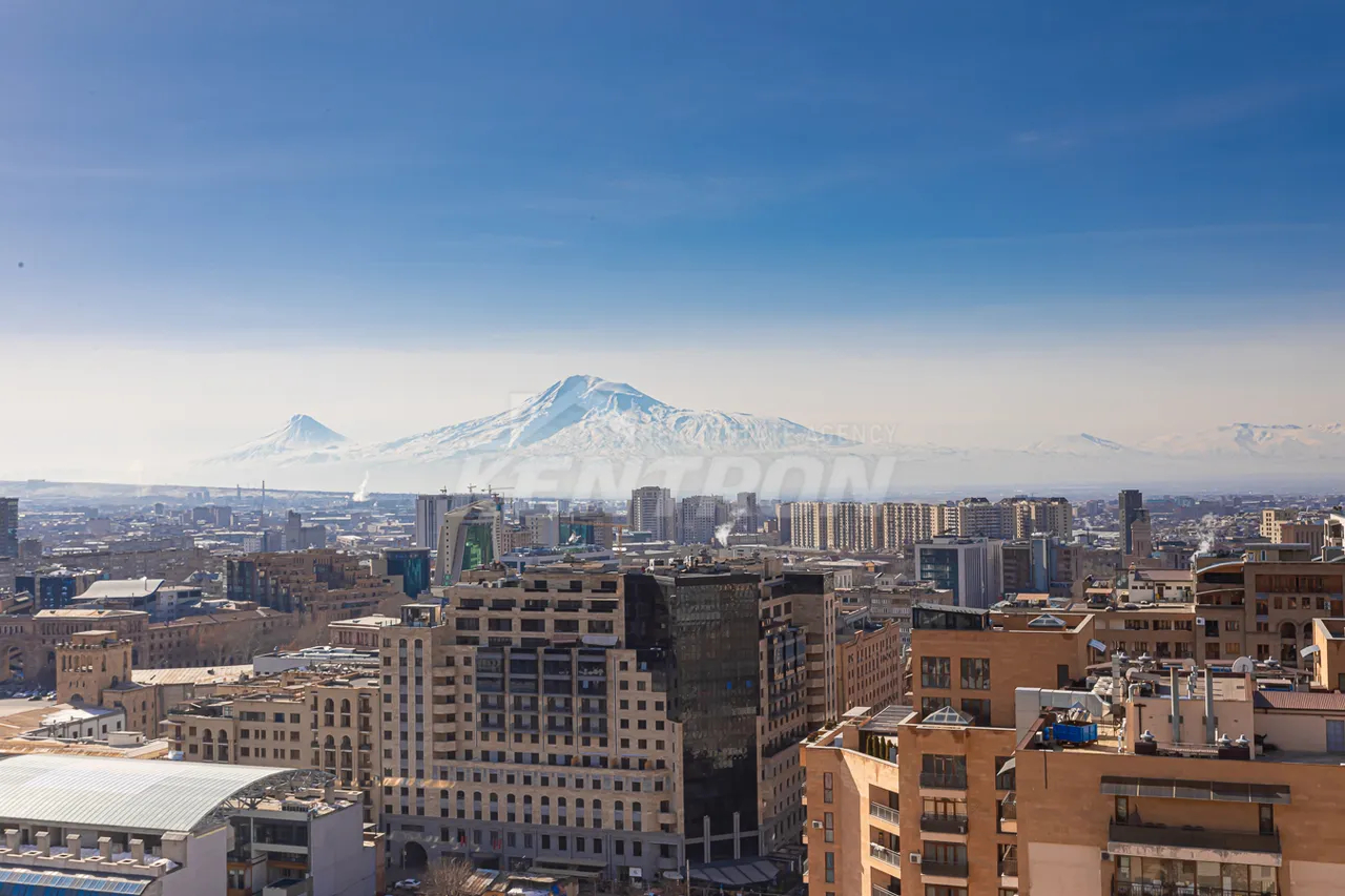 4 սենյականոց բնակարան  Պուշկինի փող, Կենտրոն Երևան, 157580