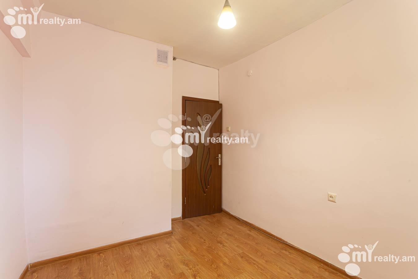 3 bedroom apartment for sale Mashtots Ave, Center Yerevan, 152061