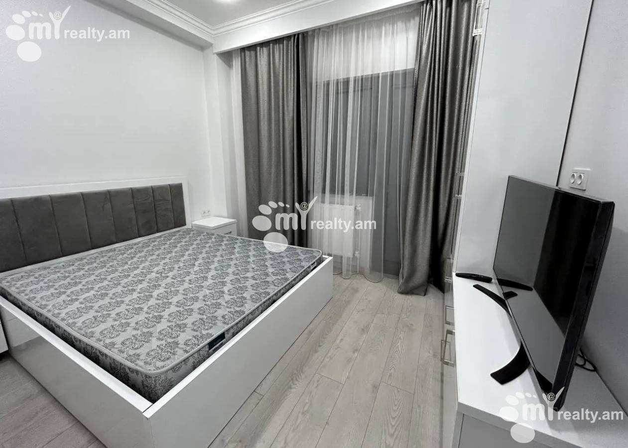 3 bedroom apartment for sale Hanrapetutyan St, Center Yerevan, 156970