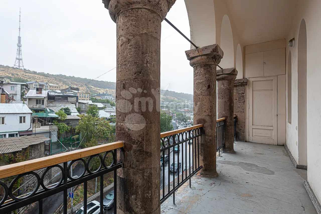 3 bedroom apartment for sale Charents St, Center Yerevan, 157412