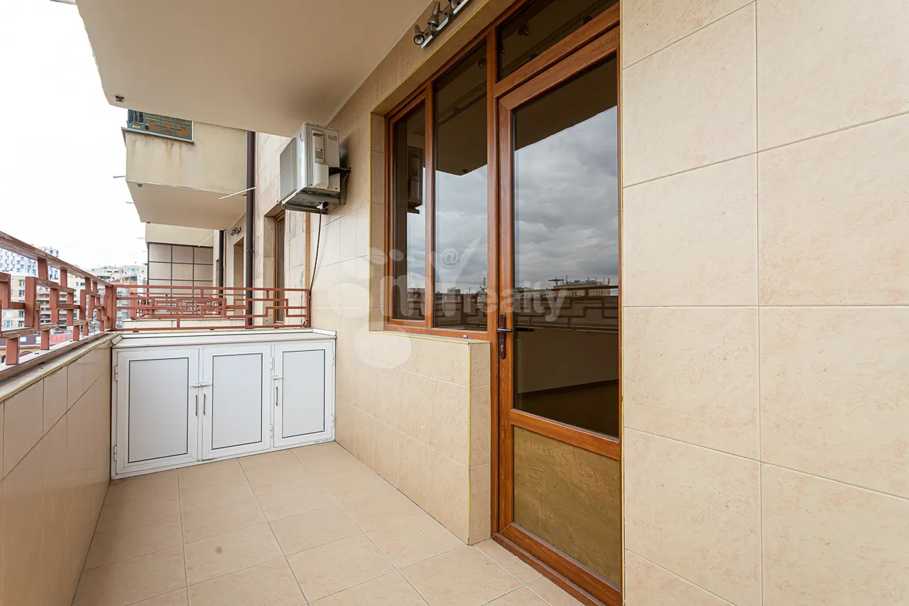 4 սենյականոց բնակարան  Վարդանանց փող, Կենտրոն Երևան, 157558