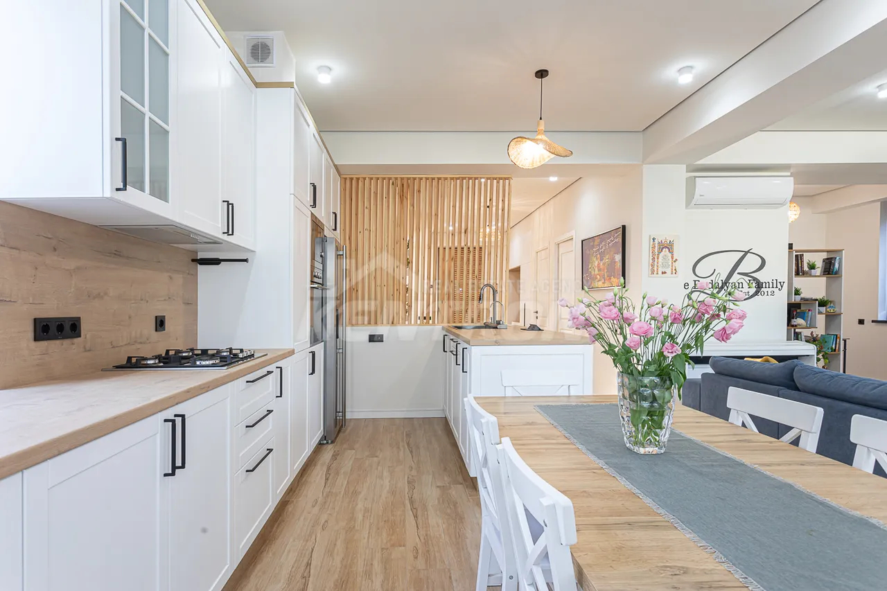 House for sale Paruyr Sevak dis., Avan Yerevan, 158077