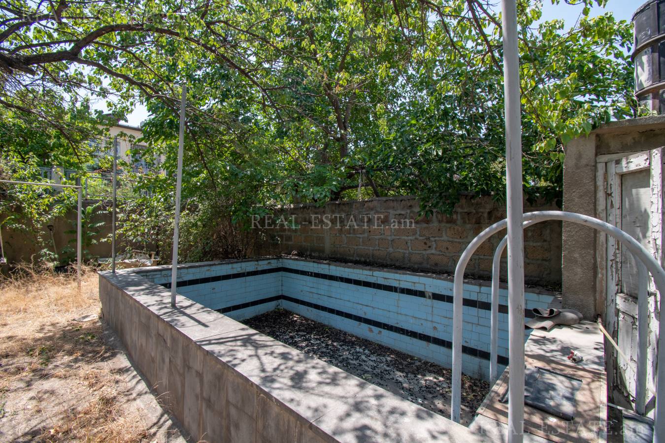 House for sale خیابان اِرزنکیان, عربگیر ایروان, 131697