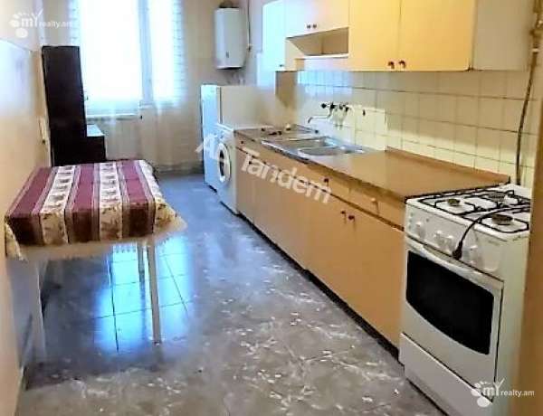 varcov-bnakaran/2-senyakanoc/Tsaturian+St/Center/Yerevan