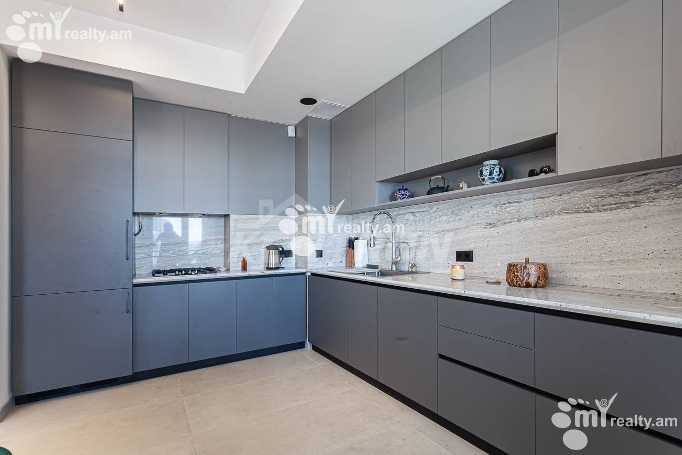 Купить 3 комнатную квартиру улица Маро Маргаряна, Арабкир Ереван, 155851