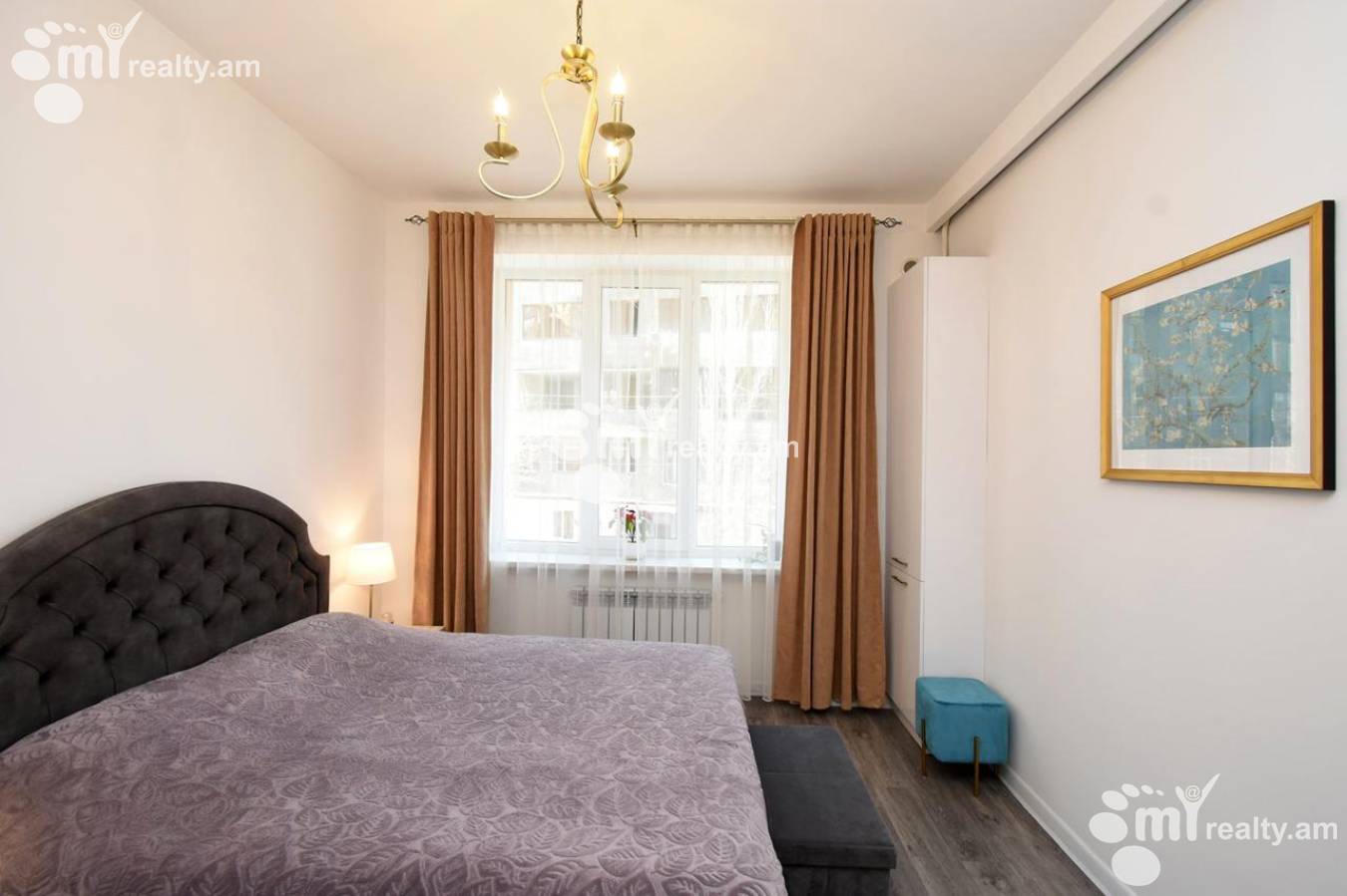 3 bedroom apartment for rent Nalbandyan St, Center Yerevan, 151383