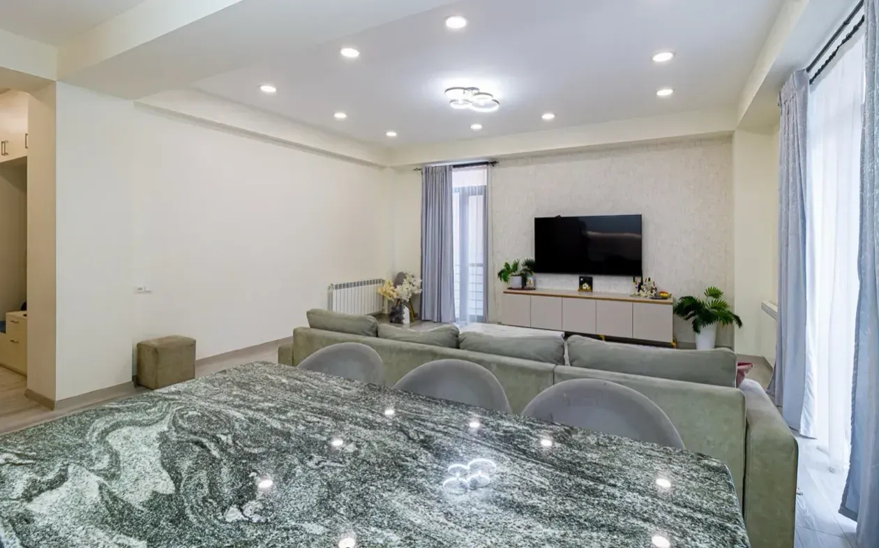 4 bedroom apartment for sale Teryan st, Avan Yerevan, 160344