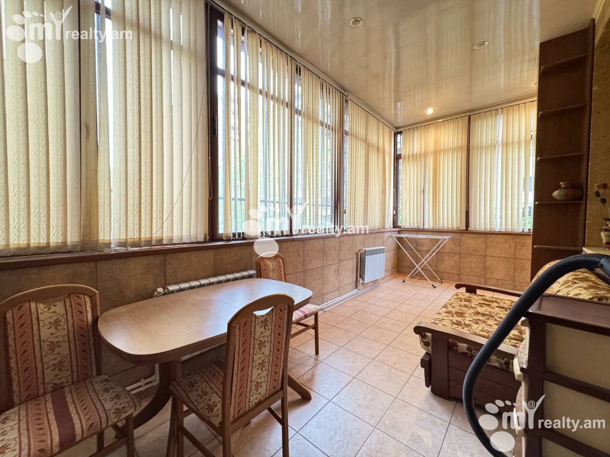 4 bedroom apartment for sale Yekmalyan St, Center Yerevan, 160657