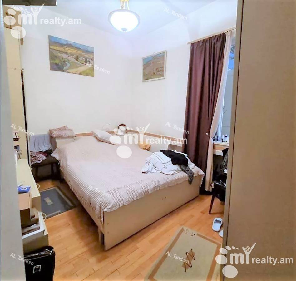 3 սենյականոց բնակարան  Ամիրյան փող, Կենտրոն Երևան, 125799