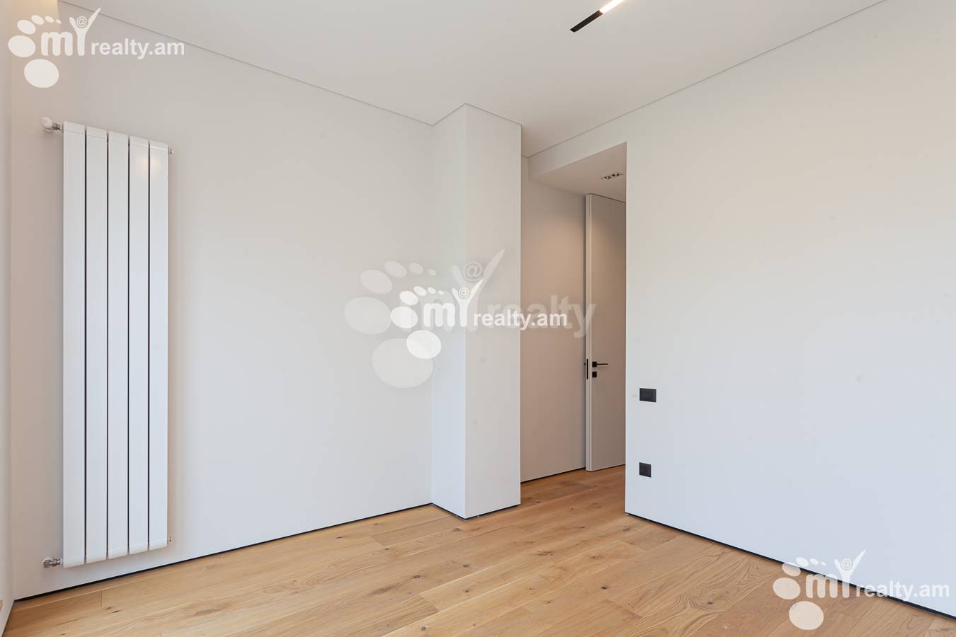 3 bedroom apartment for rent M.Khorenatsi St, Center Yerevan, 156451