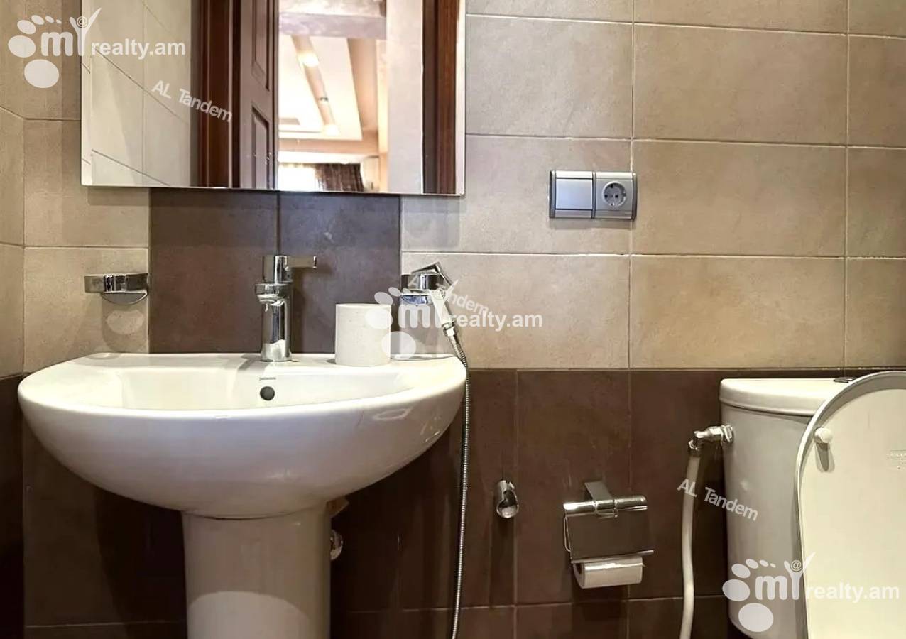 4 bedroom apartment for rent Tamanyan St, Center Yerevan, 155223