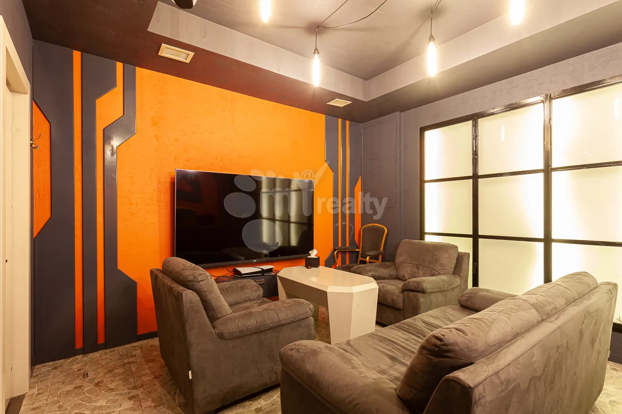 Commercial property for sale Charents St, Center Yerevan, 157295