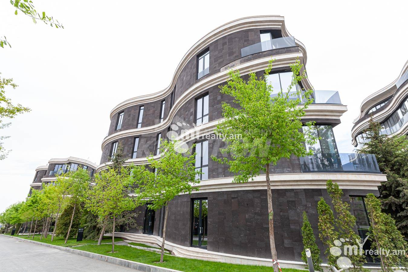 2 սենյականոց բնակարան  Գ. Հովսեփյան փող, Նորք-Մարաշ Երևան, 155264