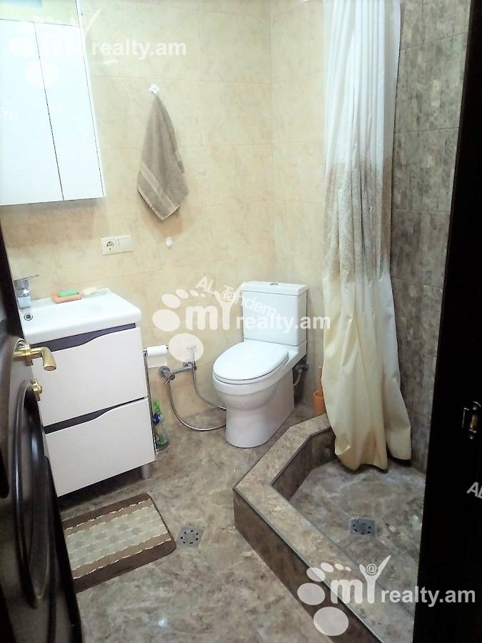 4 bedroom apartment for sale Fuchik St, Ajapnyak Yerevan, 124925