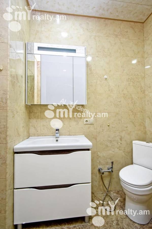 4 bedroom apartment for sale Fuchik St, Ajapnyak Yerevan, 124925