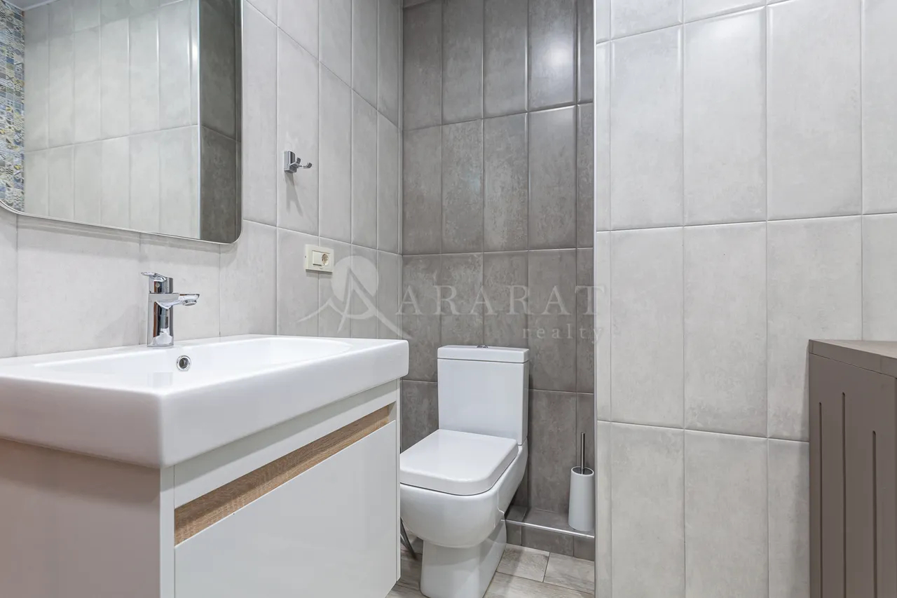 4 bedroom apartment for sale D. Demirchyan St, Center Yerevan, 157681