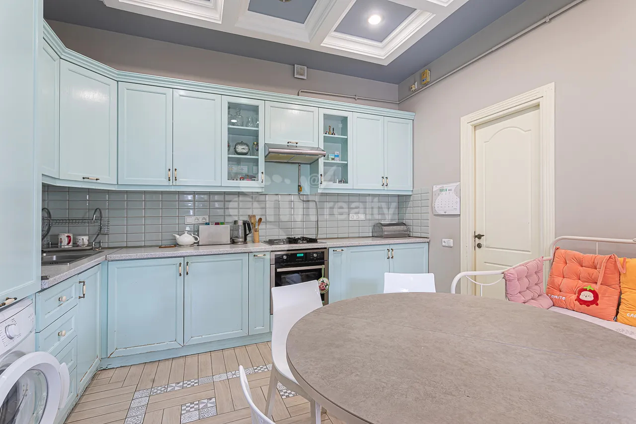 4 bedroom apartment for rent Pushkin St, Center Yerevan, 158795