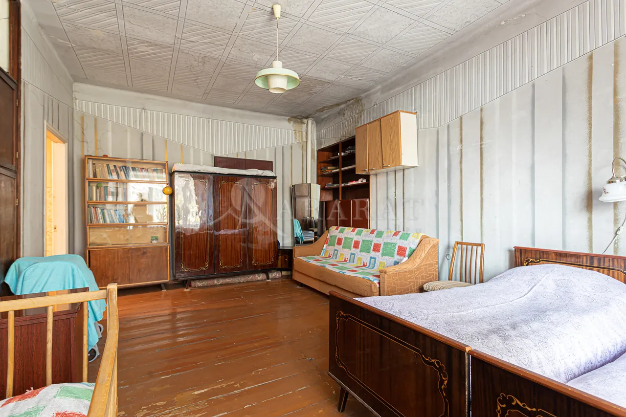 Купить 3 комнатную квартиру Ханджян ул, Центр Ереван, 157734