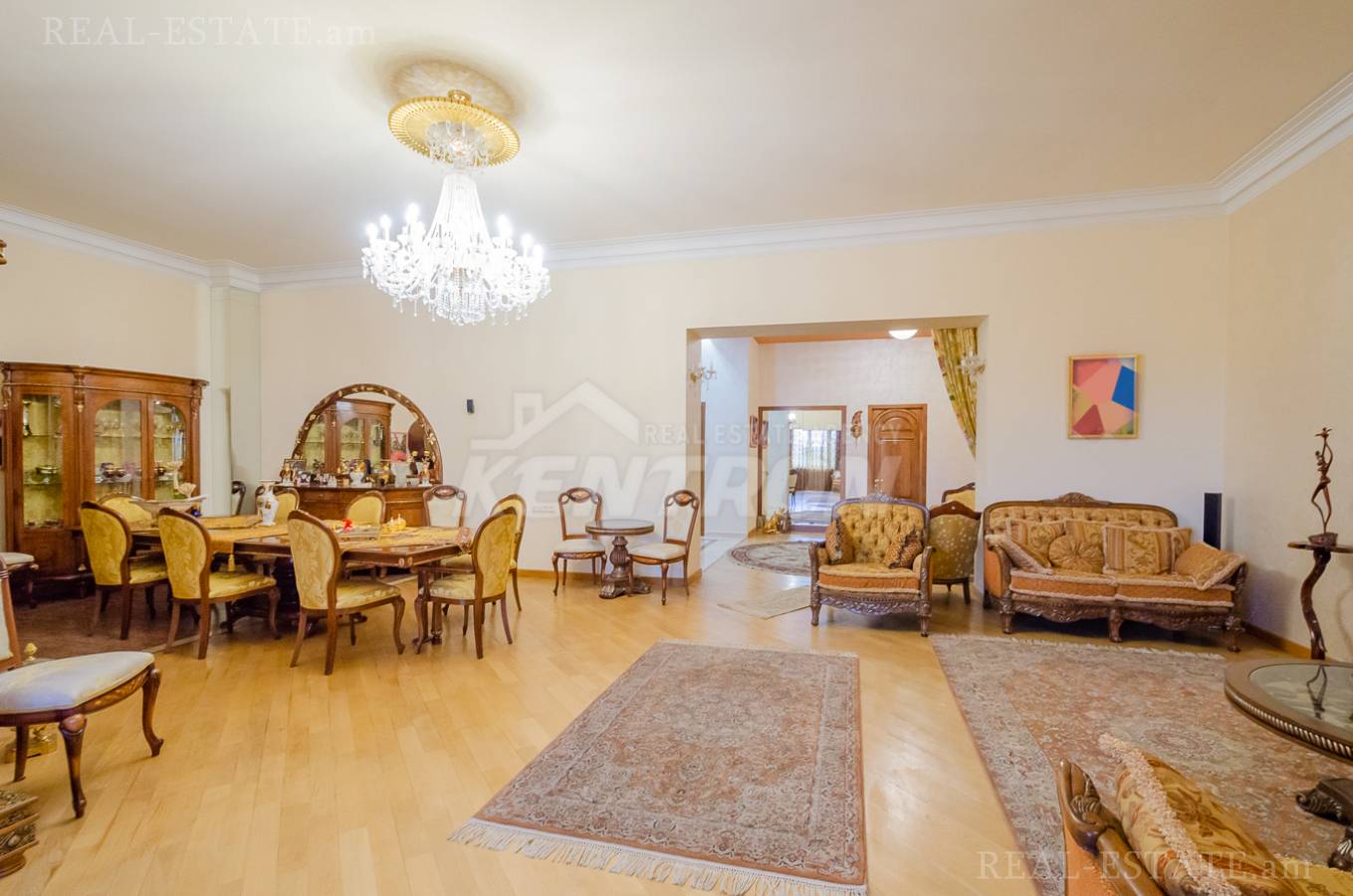 4 bedroom apartment for sale rue d'Abovyan, Center Yerevan, 137151