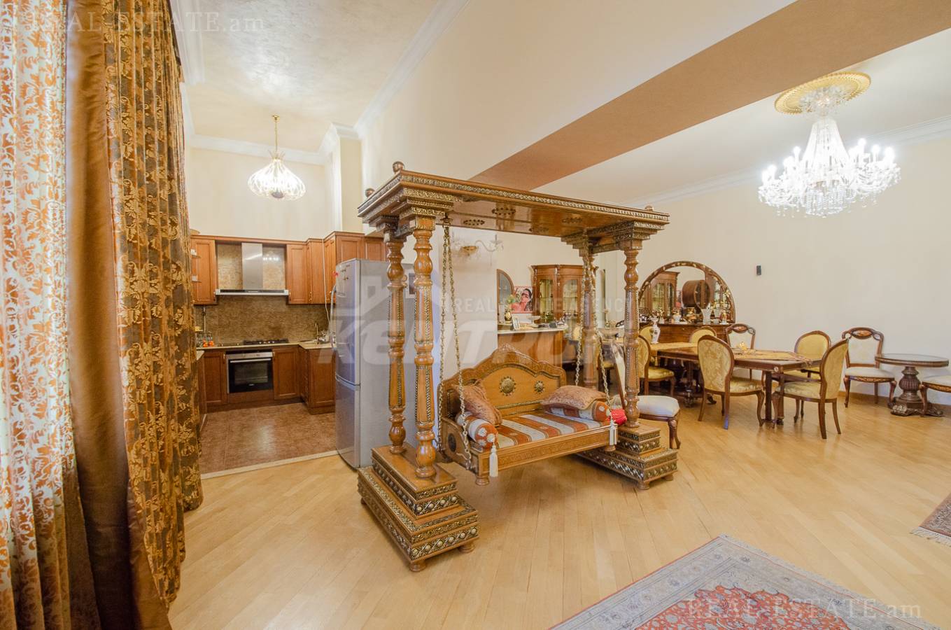 4 bedroom apartment for sale rue d'Abovyan, Center Yerevan, 137151