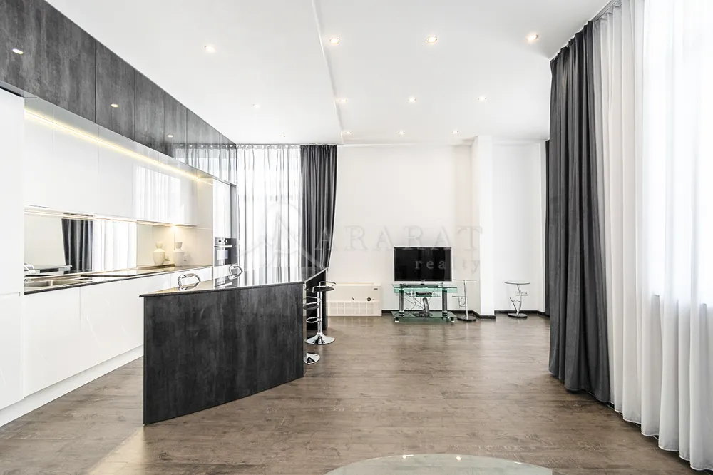 varcov-bnakaran-norakaruycum/4-senyakanoc/Aram+St/Center/Yerevan