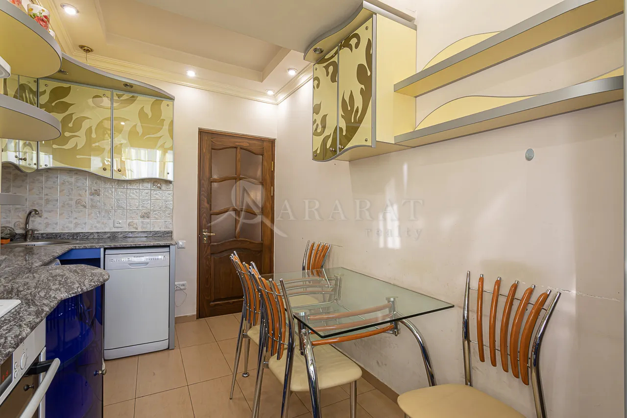 2 bedroom apartment for rent خیابان ساریان, مرکز شهر ایروان, 158914