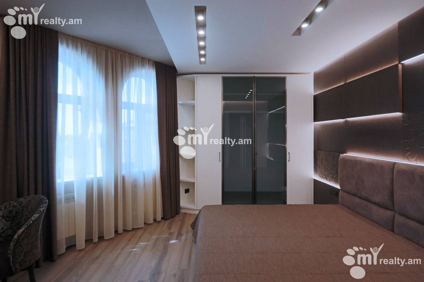 3 bedroom apartment for sale Azatutyan avenue, Quanaquère-Zeytoun Yerevan, 148735