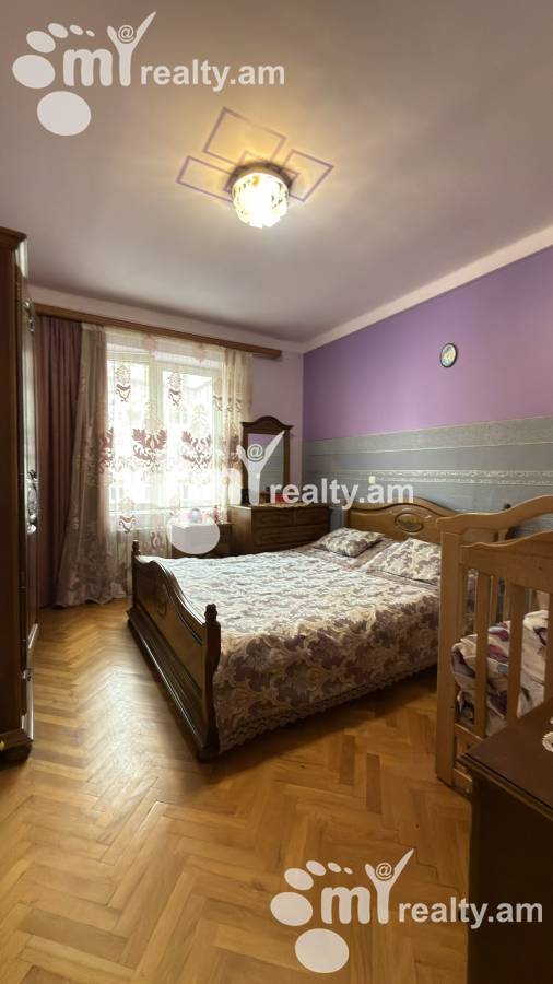 Купить 3 комнатную квартиру Закян ул, Центр Ереван, 159075