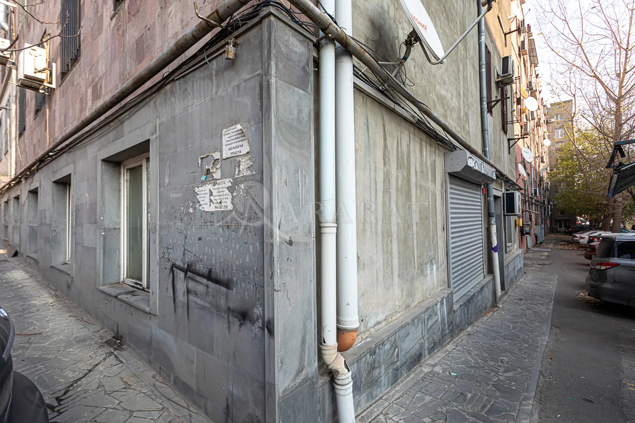 Commercial for sale خیابان آرشاکونیاک, مرکز شهر ایروان, 158541