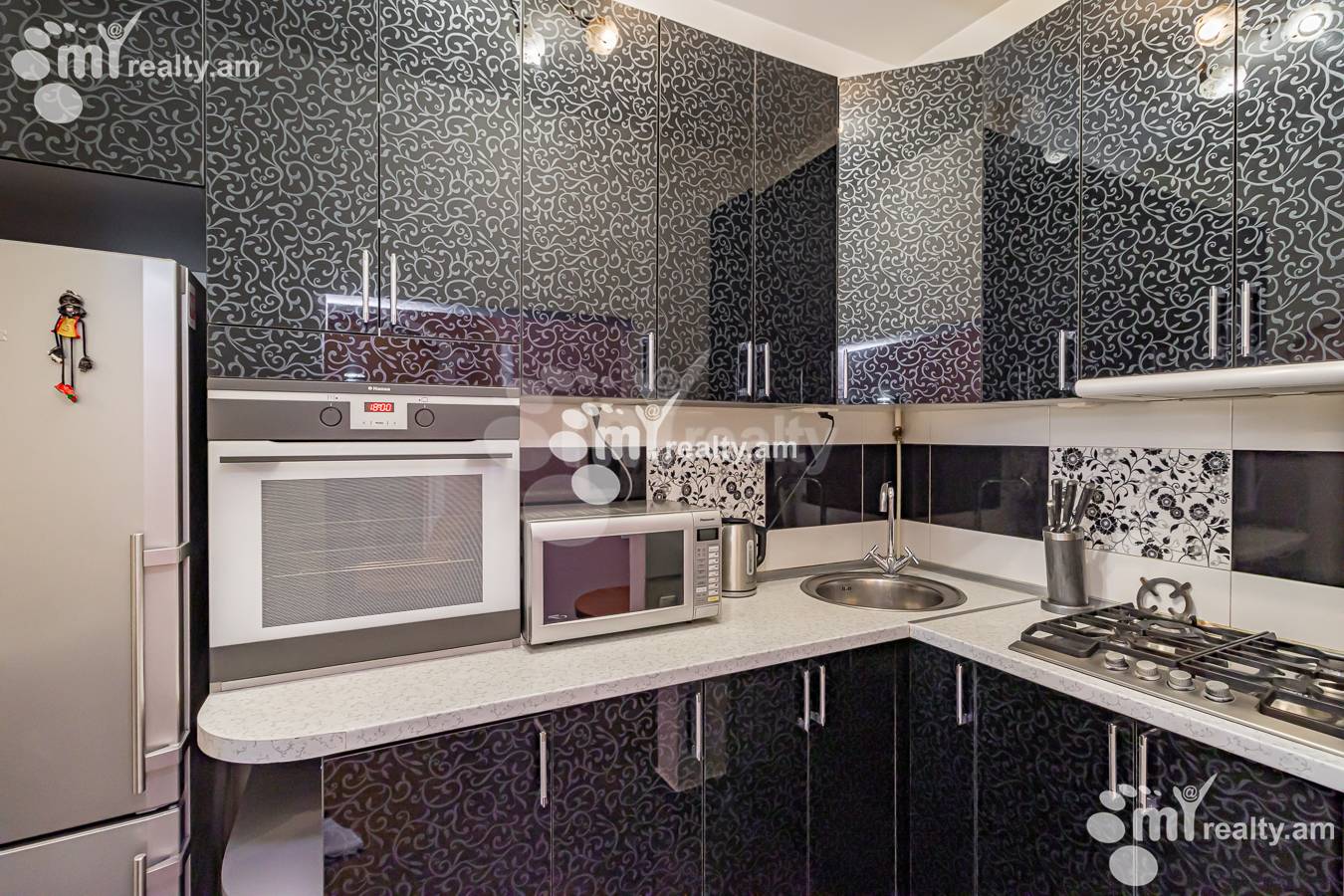 3 սենյականոց բնակարան վարձով Տերյան փող, Կենտրոն Երևան, 148444