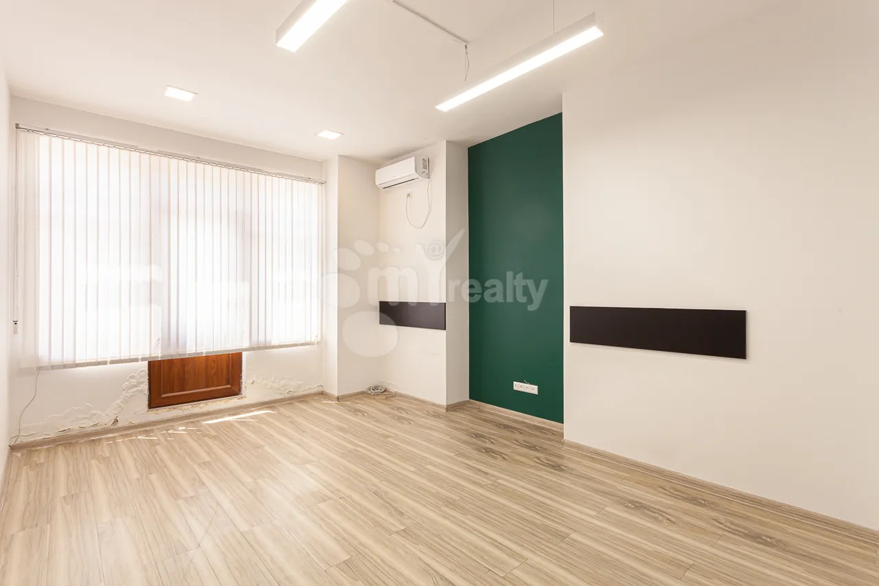 Commercial property for rent V.Papazyan St, Arabkir Yerevan, 160453
