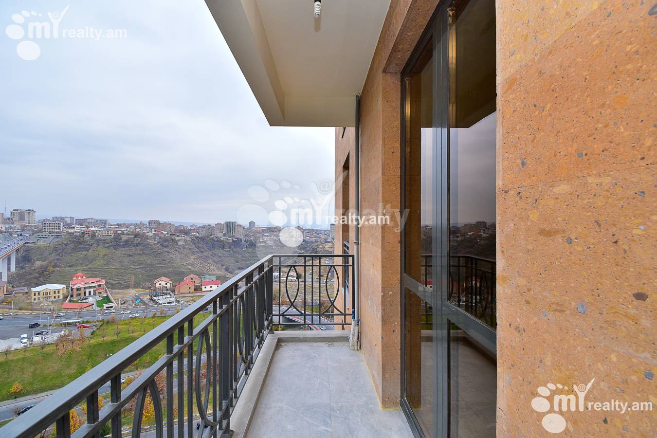 Снять 3 комнатную квартиру Сасна Црер ул., Давташен Ереван, 151316