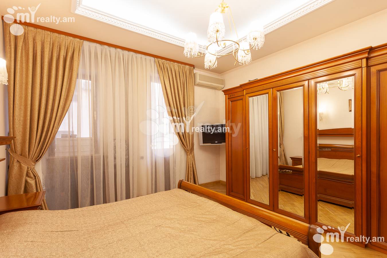 Купить 4 комнатную квартиру Пушкин ул, Центр Ереван, 145795