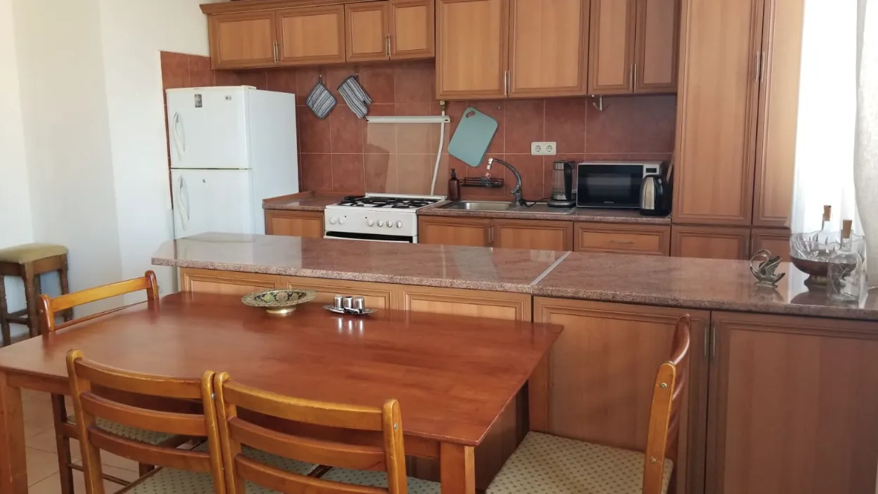 3 bedroom apartment for rent Hambardzumyan St, Arabkir Yerevan, 161403