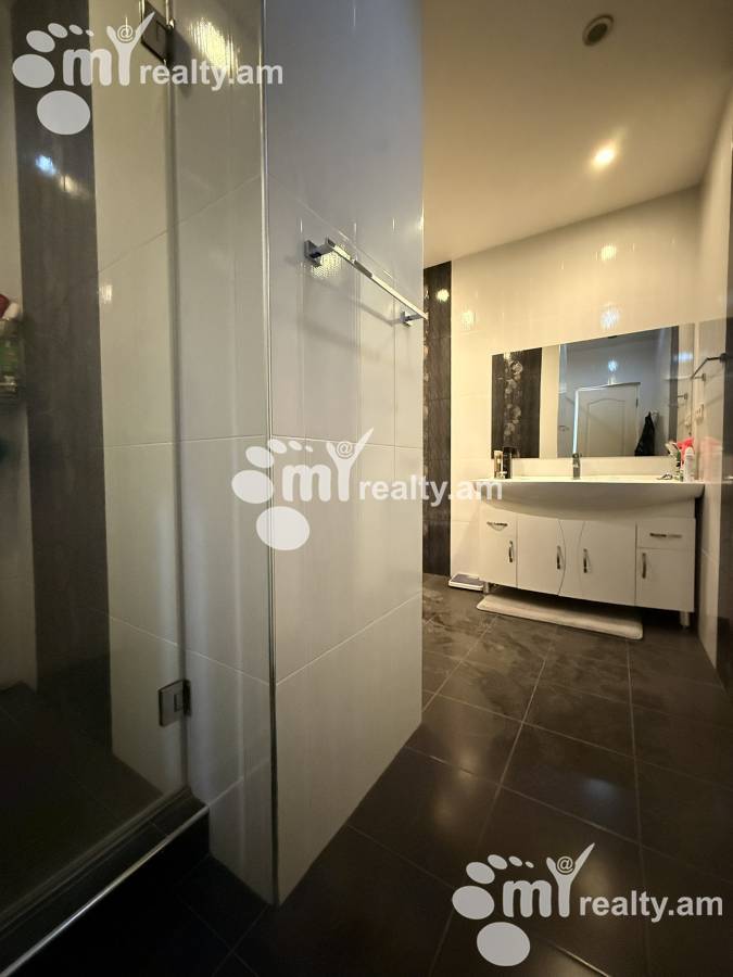 4 bedroom apartment for sale خیابان کِری, عربگیر ایروان, 157620