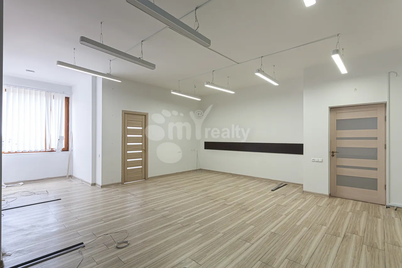 Commercial property for rent V.Papazyan St, Arabkir Yerevan, 160453