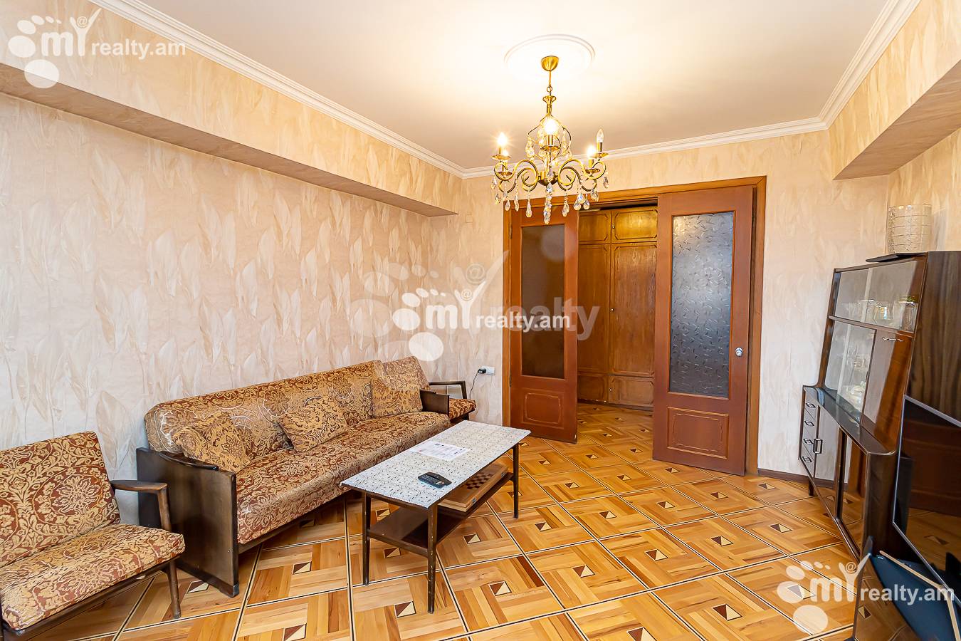 Купить 3 комнатную квартиру Каджазнуни ул, Центр Ереван, 147305