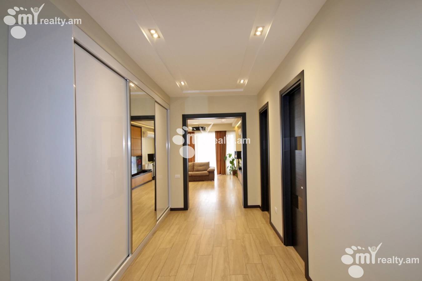 3 bedroom apartment for sale Hanrapetutyan St, Center Yerevan, 159599