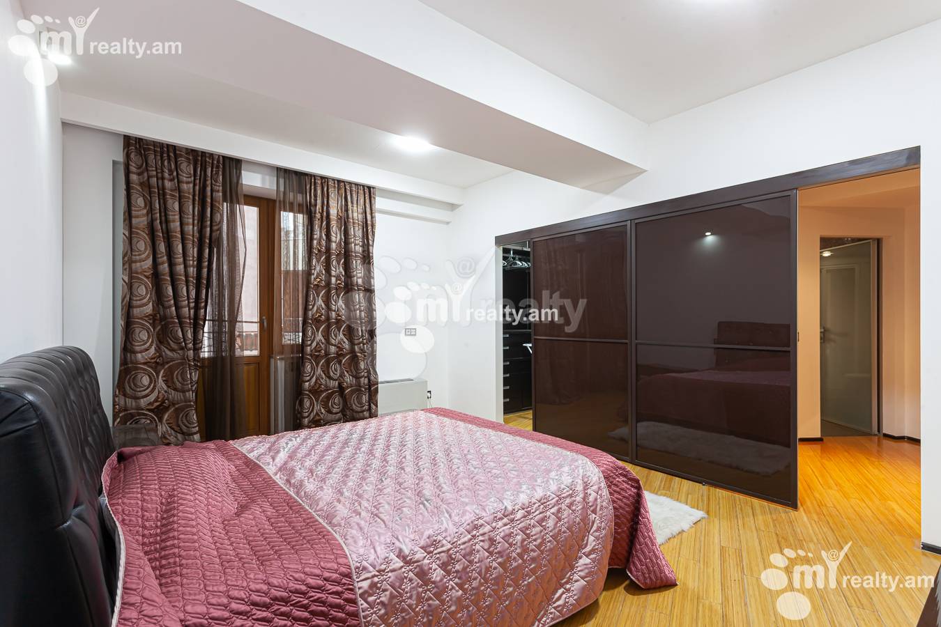 5 սենյականոց բնակարան  Հյուսիսային պող, Կենտրոն Երևան, 154616