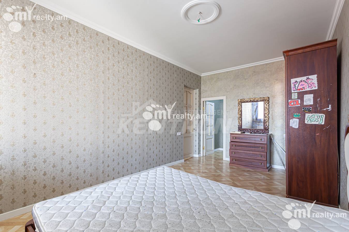 House for sale خیابان سِپوه, عربگیر ایروان, 155978