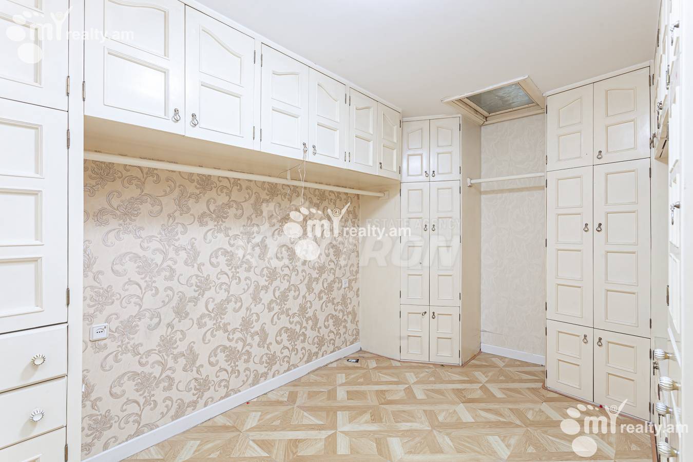 House for sale خیابان سِپوه, عربگیر ایروان, 155978