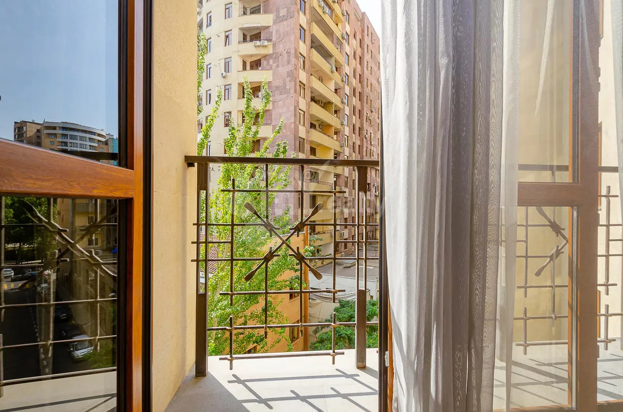 3 bedroom apartment for rent Yekmalyan St, Center Yerevan, 159975