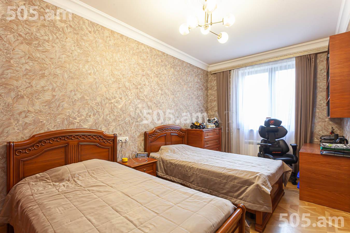 Купить 3 комнатную квартиру Антараин ул, Центр Ереван, 155933