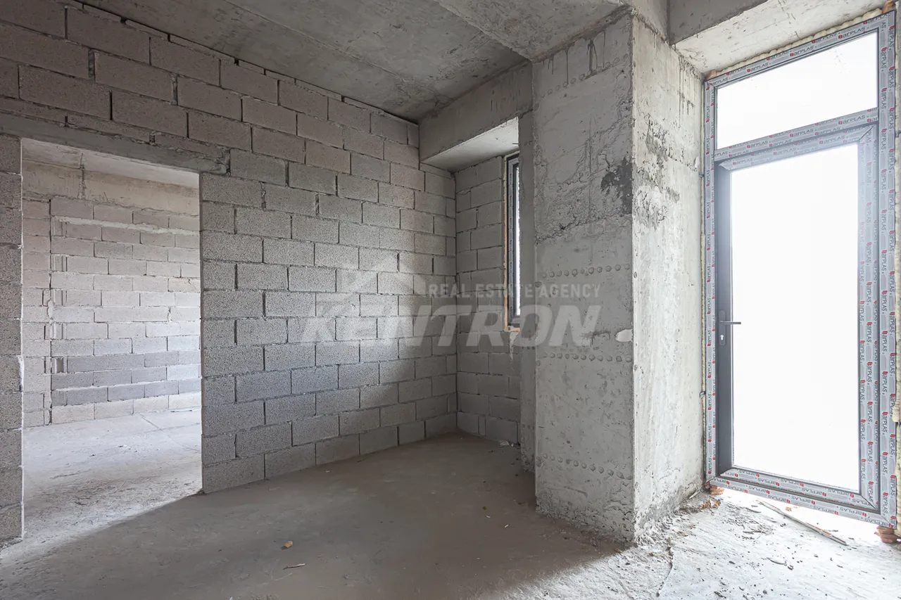 3 bedroom apartment for sale خیابان آنتارایین, مرکز شهر ایروان, 157908