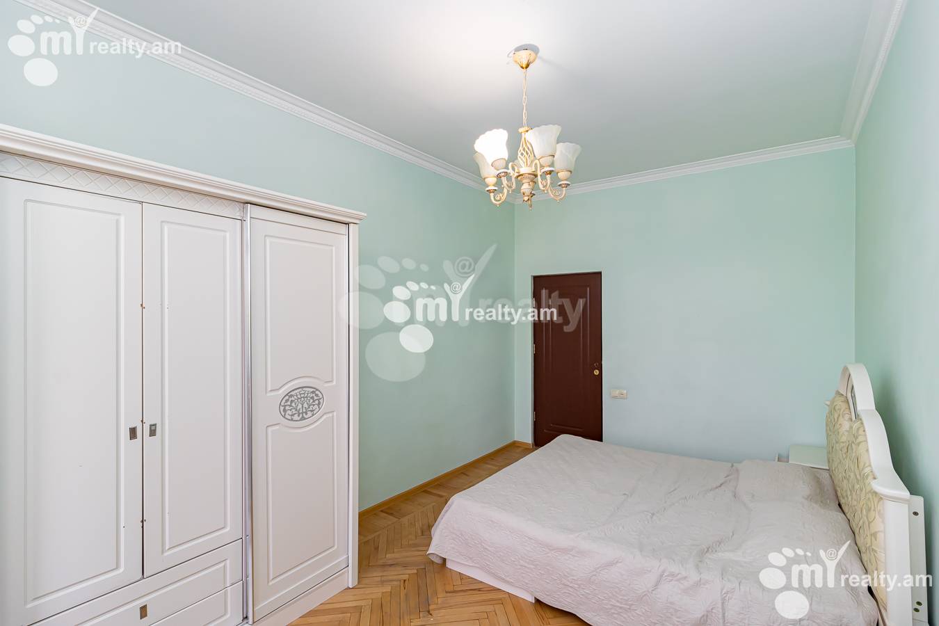 Купить 3 комнатную квартиру Маштоца пр, Центр Ереван, 147643