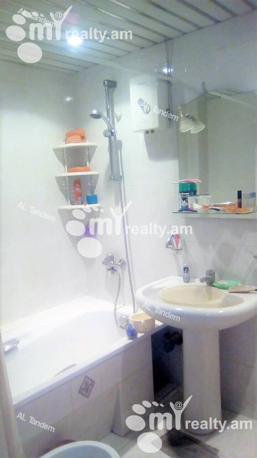 4 bedroom apartment for sale Khanjyan St, Center Yerevan, 122669