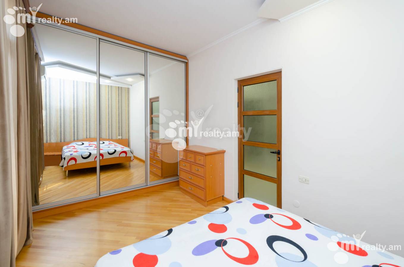 3 bedroom apartment for rent خیابان تومانیان, مرکز شهر ایروان, 139756