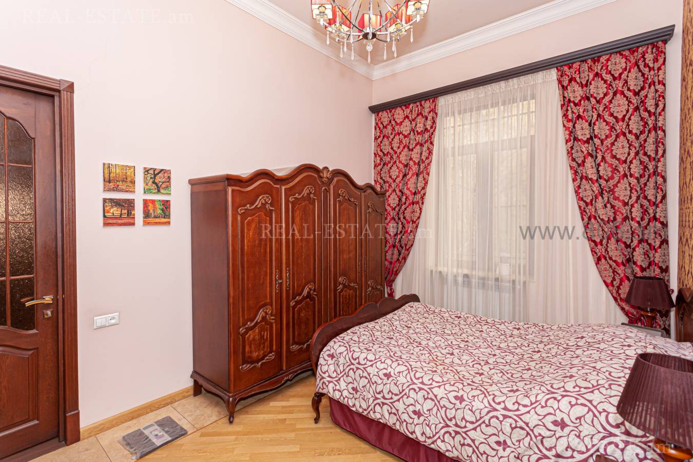 Купить 5 комнатную квартиру Нар Дос ул, Центр Ереван, 133260